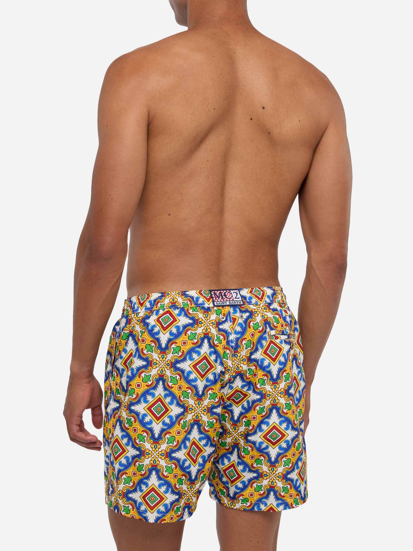 Herren-Badeshorts aus leichtem Stoff mit Majolika-Print