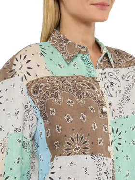 Camicia classica in lino Meredith con stampa patch bandana