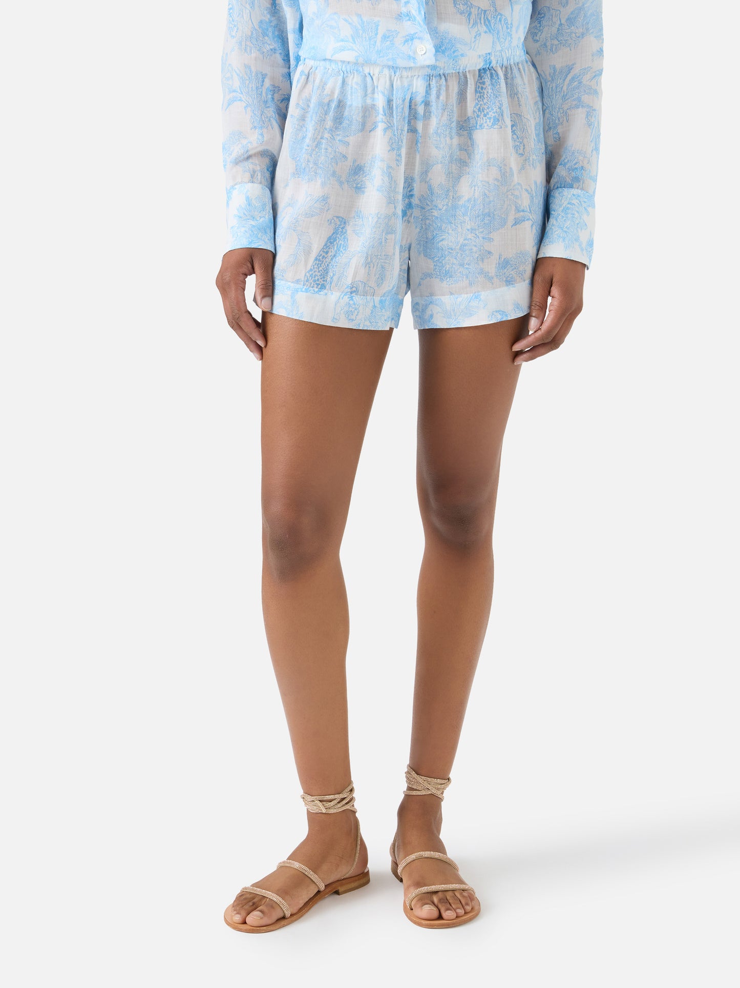 Meave ramie shorts with light blue toile de Jouy print