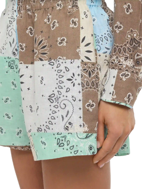 Meave – Pull-Up-Shorts aus Leinen mit Bandanna-Patch-Print