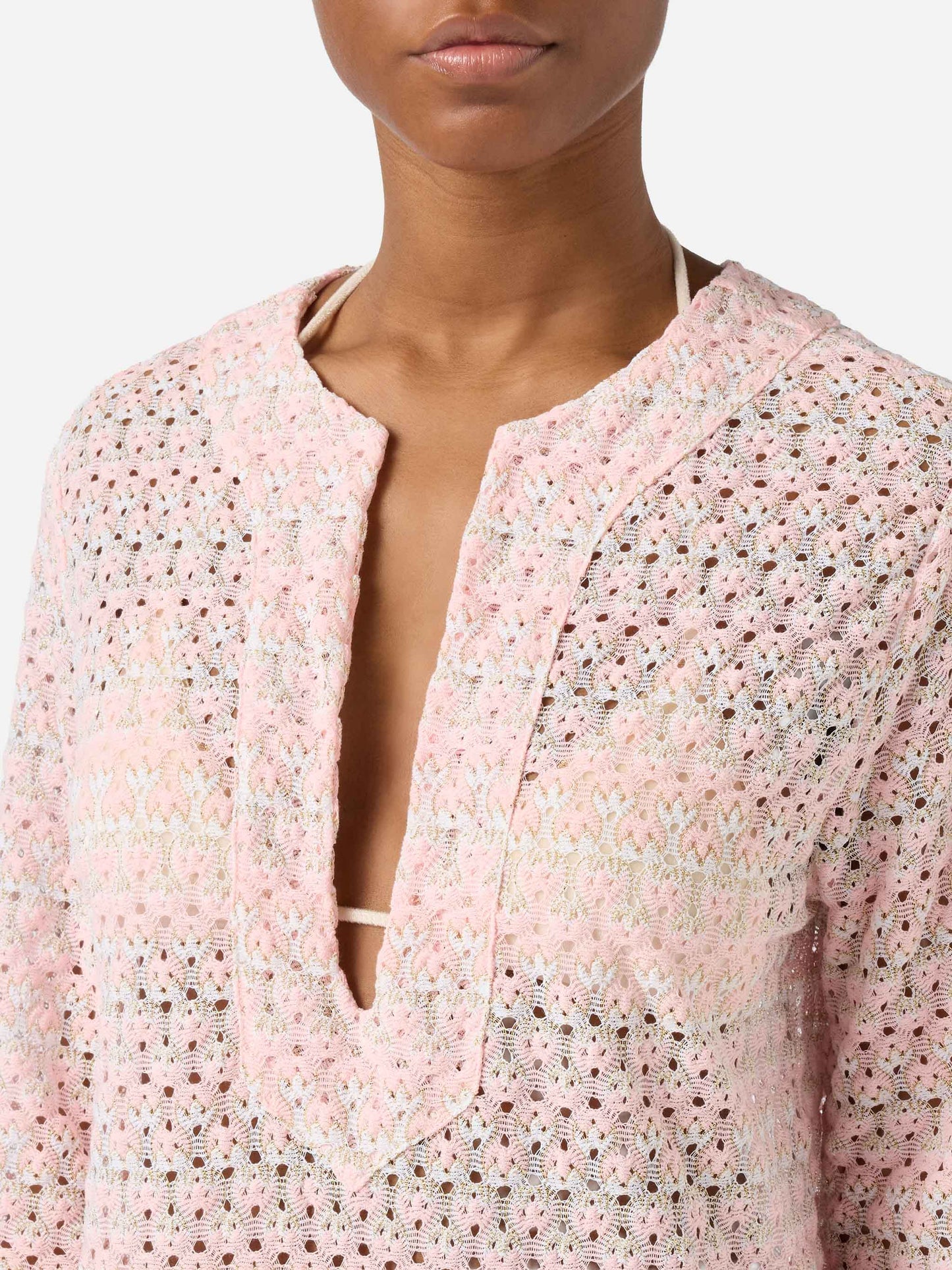 Short Macha dress in raschel fabric with floral motif