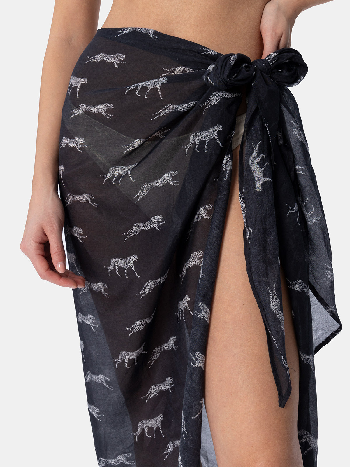 Woman silk voile long pareo Oasi with animalier print