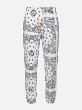 Jogginghose aus Baumwolle mit Bandana-Print