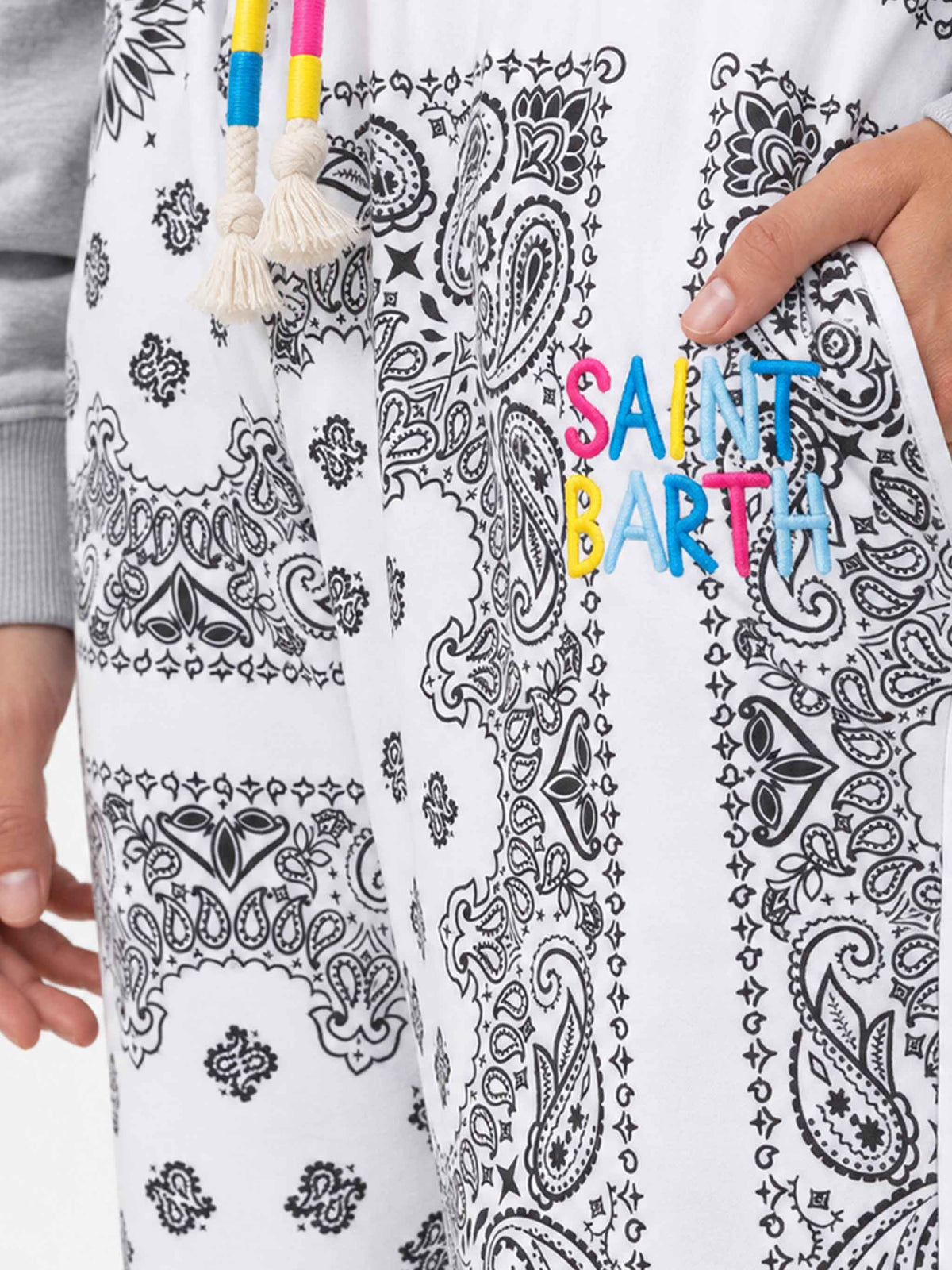 Cotton joggers with bandanna print
