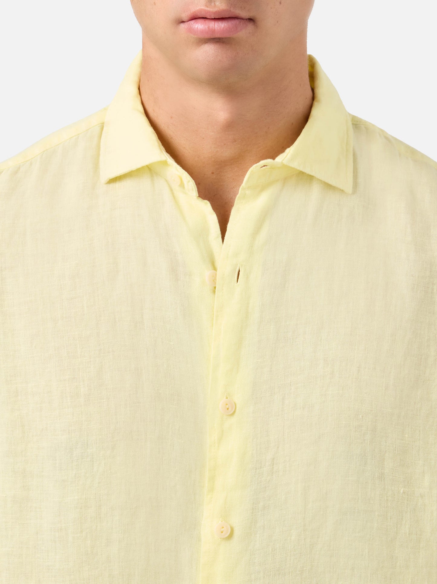 Camisa de lino Pamplona en amarillo pálido 