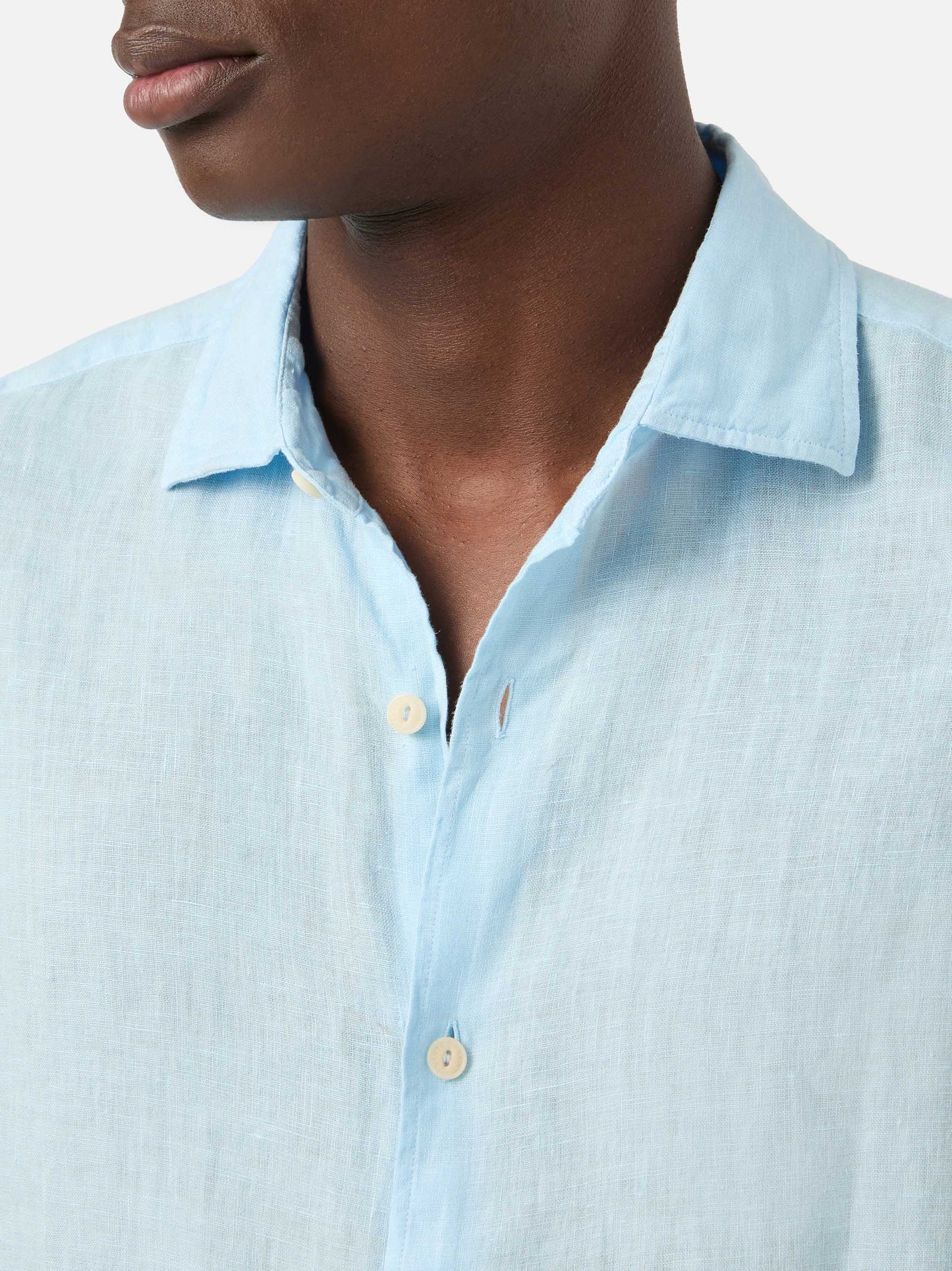 Camicia Pamplona in lino azzurra tinta unita