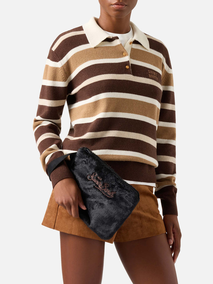 Schwarzes Pareasy-Kunstfell pochette mit Logostickerei 