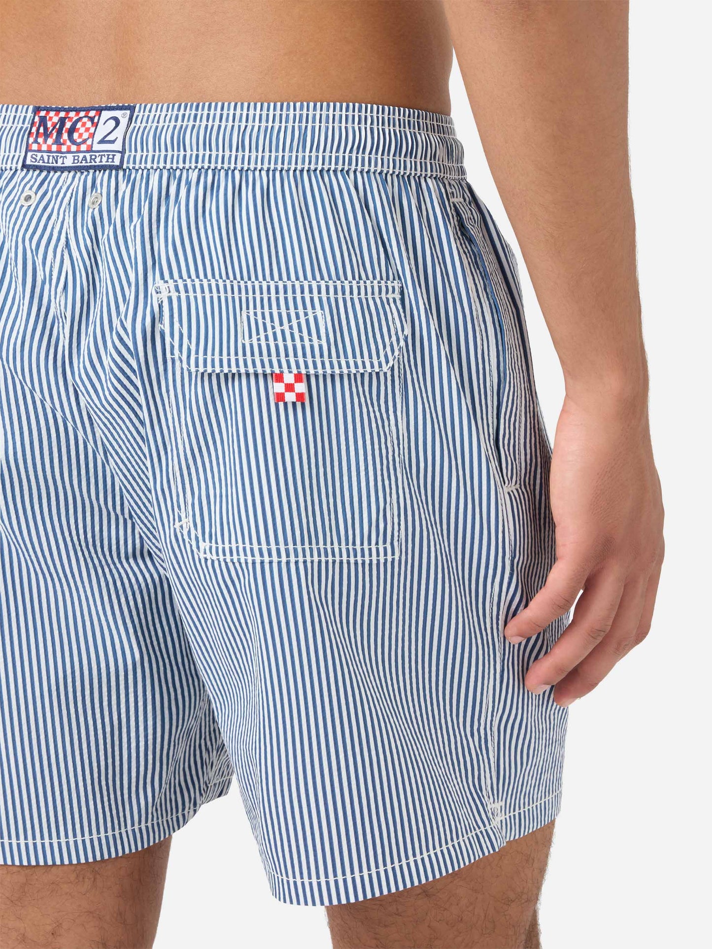 Gestreifte Patmos Badeshorts aus Seersucker in Navyblau und Weiß 