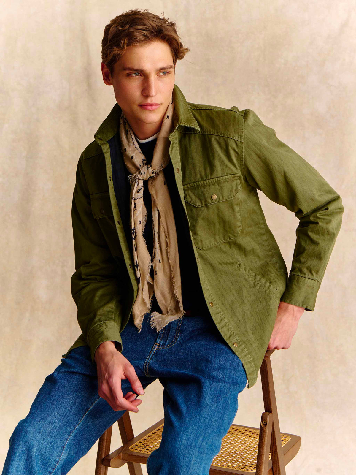 Camicia Pioneer verde militare in cotone spigato con stampa Snoopy sul retro | Special edition