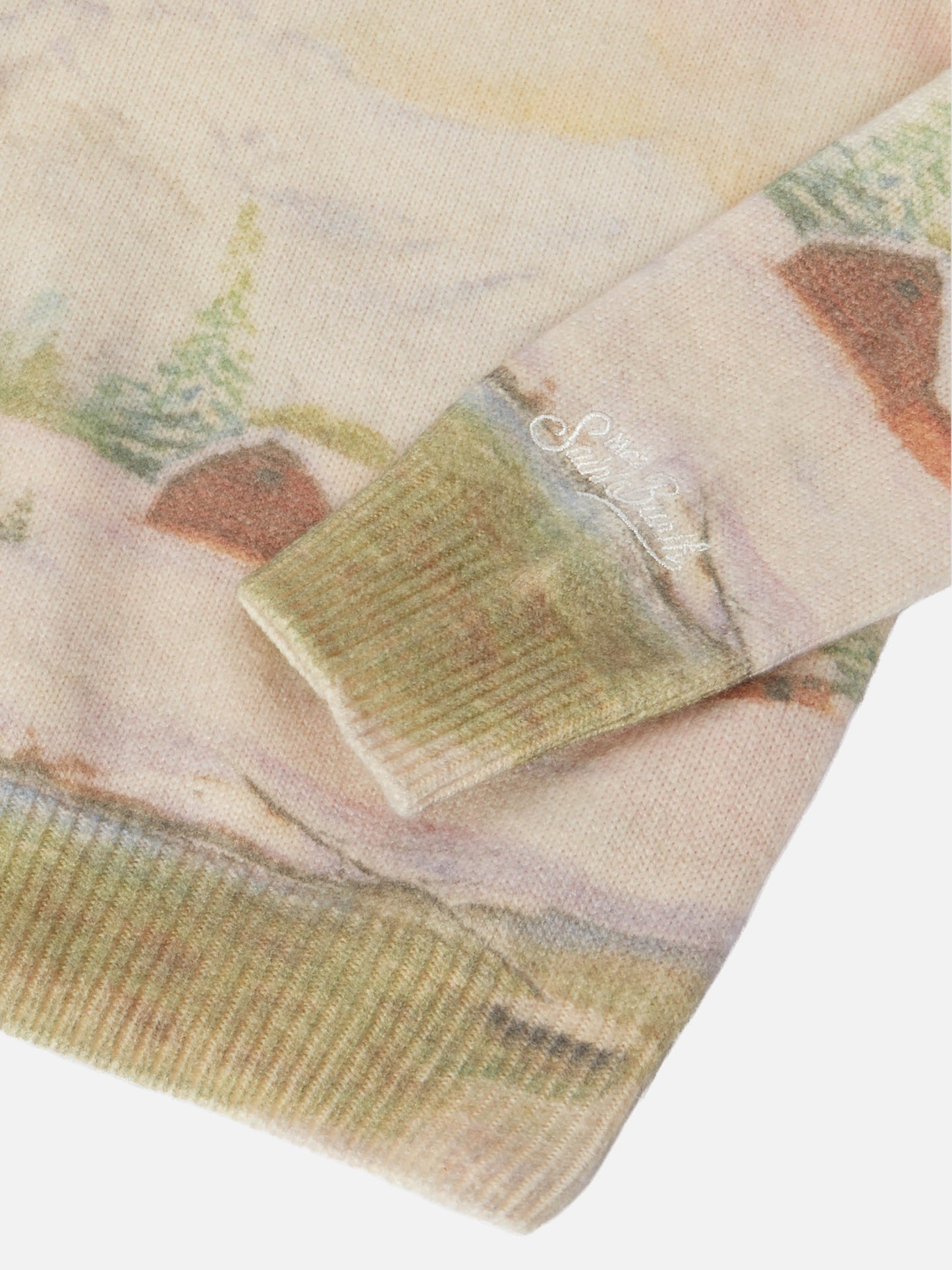 White crewneck Princess with mountain print and dreamland  embroidery