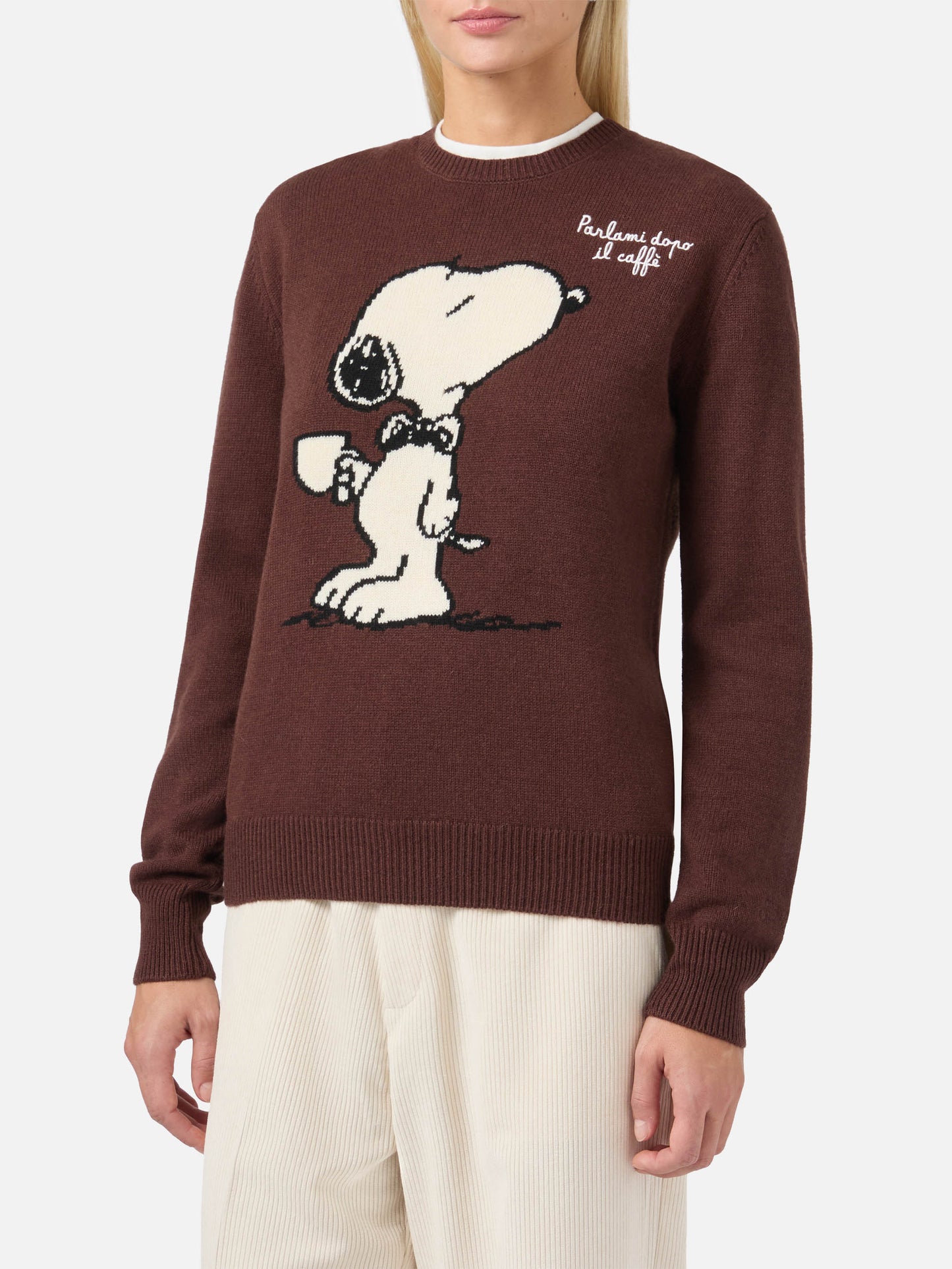 New Queen cashmere-blend sweater in brown with Snoopy jacquard and embroidery | PEANUTS SPECIAL EDITION