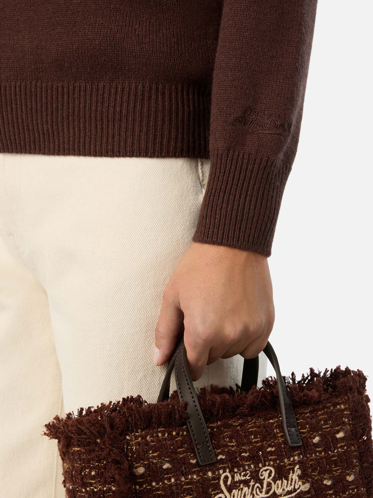 Brauner New Queen Rundhalsstrick mit Adoro-Strassstickerei 