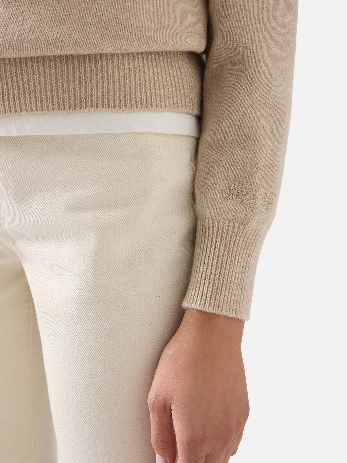 Beiger New Queen Rundhalsstrick mit Te L'Avevo Detto-Stickerei 