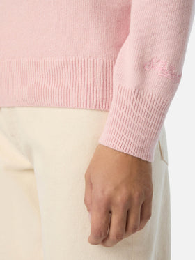 Maglia girocollo New Queen rosa con ricamo Shopping Is My Fav Sport