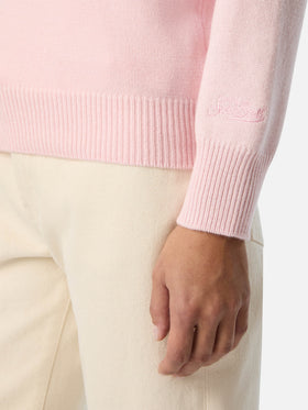 Pull rose New Queen à col rond en maille avec broderie en strass Ghosting Queen 