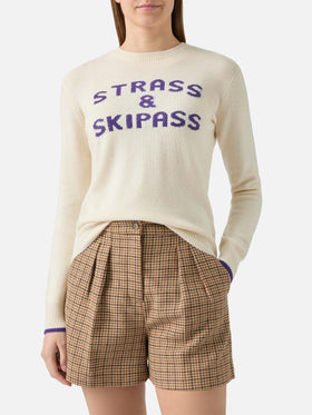 New Queen Crewneck in Weiß mit Strass- und Skipass-Strassverzierungen