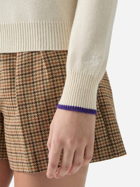 New Queen Crewneck in Weiß mit Strass- und Skipass-Strassverzierungen