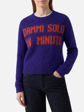New Queen purple crop crewneck sweater with Dammi solo un minuto embroidery