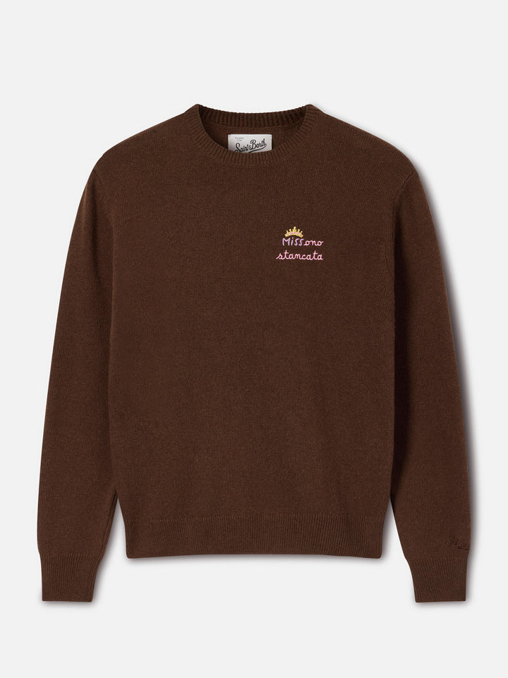 Maglia girocollo New Queen marrone in misto lana e cashmere con ricamo Miss Sono Stancata