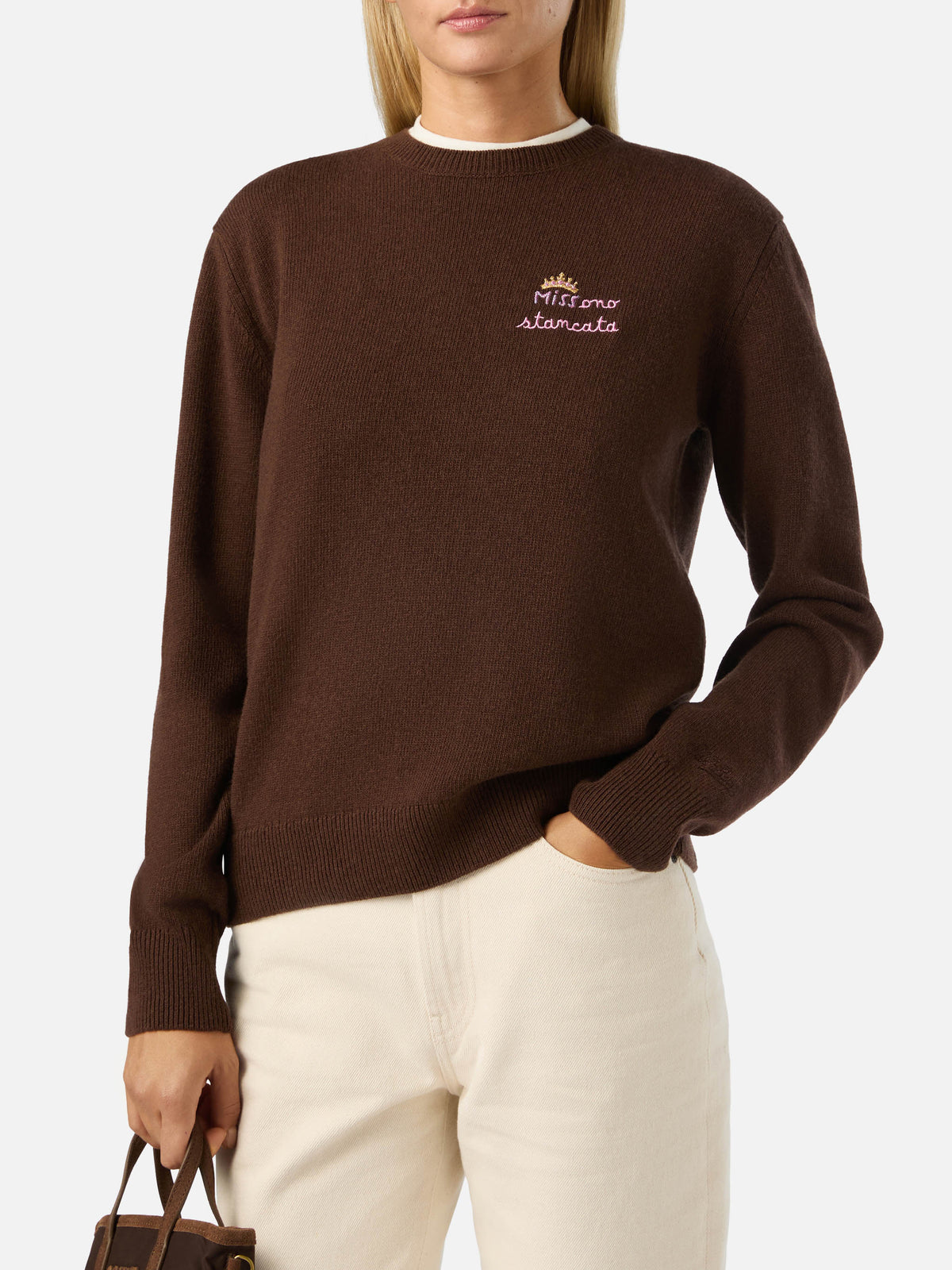 Jersey de cuello redondo Brown New Queen en mezcla de lana y cachemira con bordado Miss Sono Stancata 
