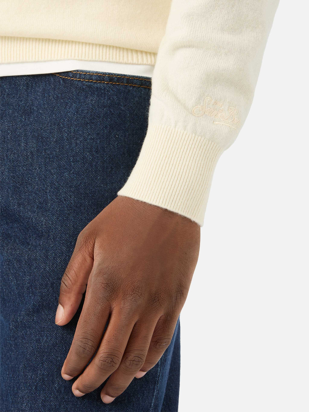 Jersey de cuello redondo Regent en mezcla de lana merino y cachemira color off white 