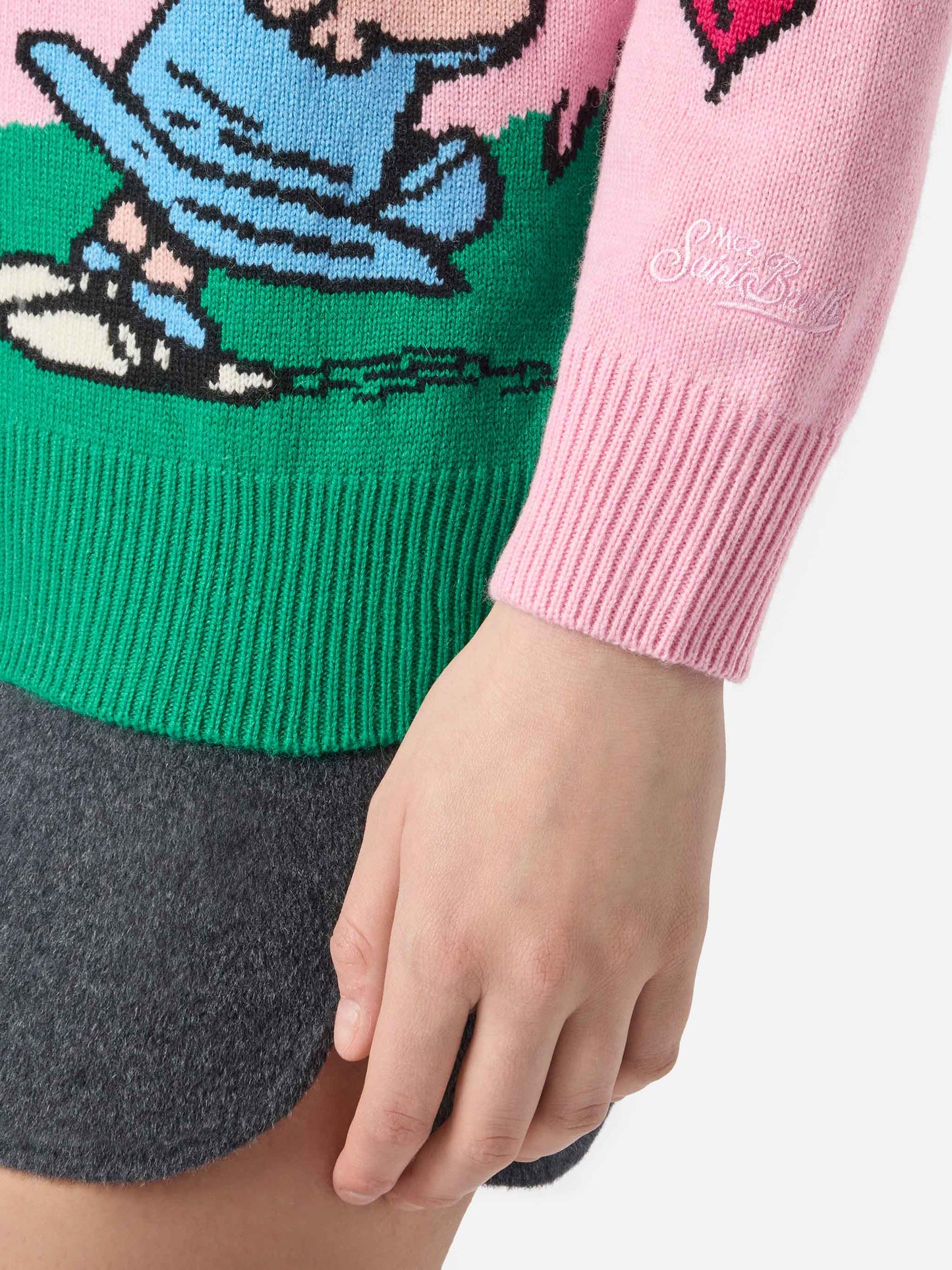 Sasi cashmere-blend cardigan in pink with Snoopy jacquard | PEANUTS SPECIAL EDITION