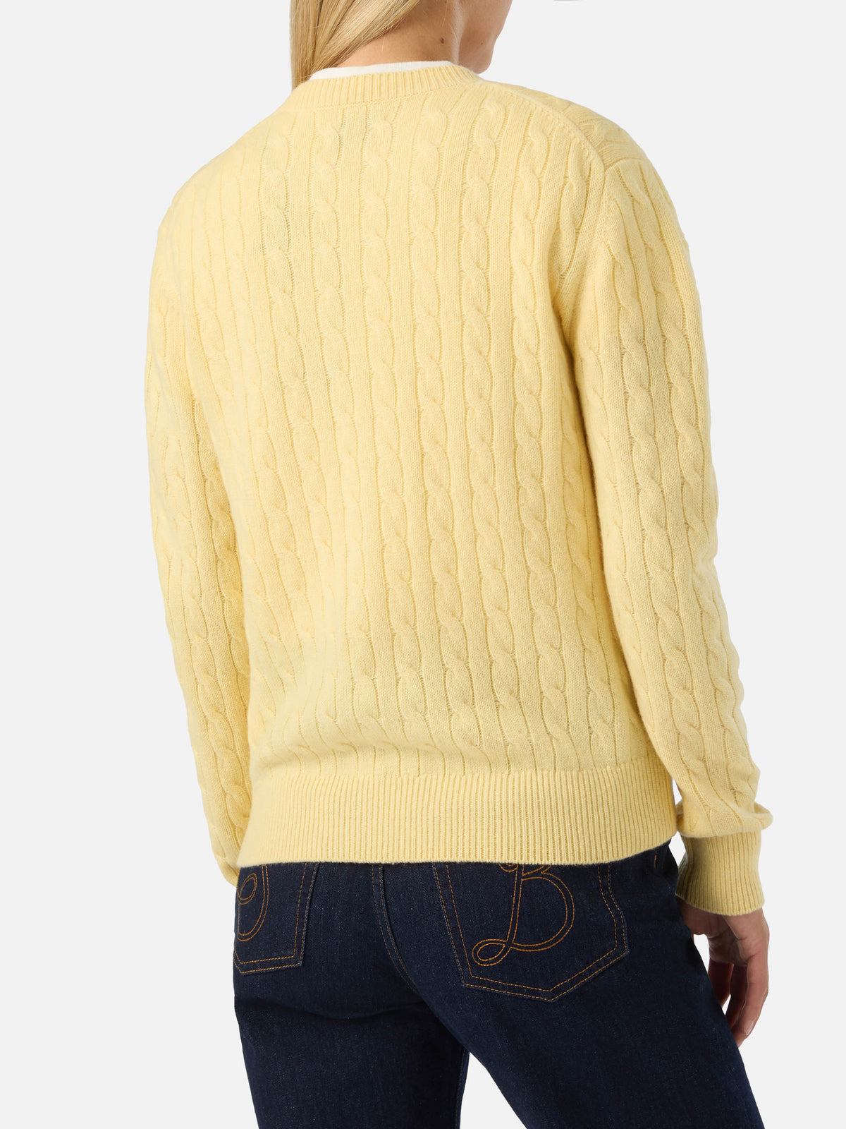 Jersey Sorbonne de lana amarillo claro con cuello redondo y punto trenzado 