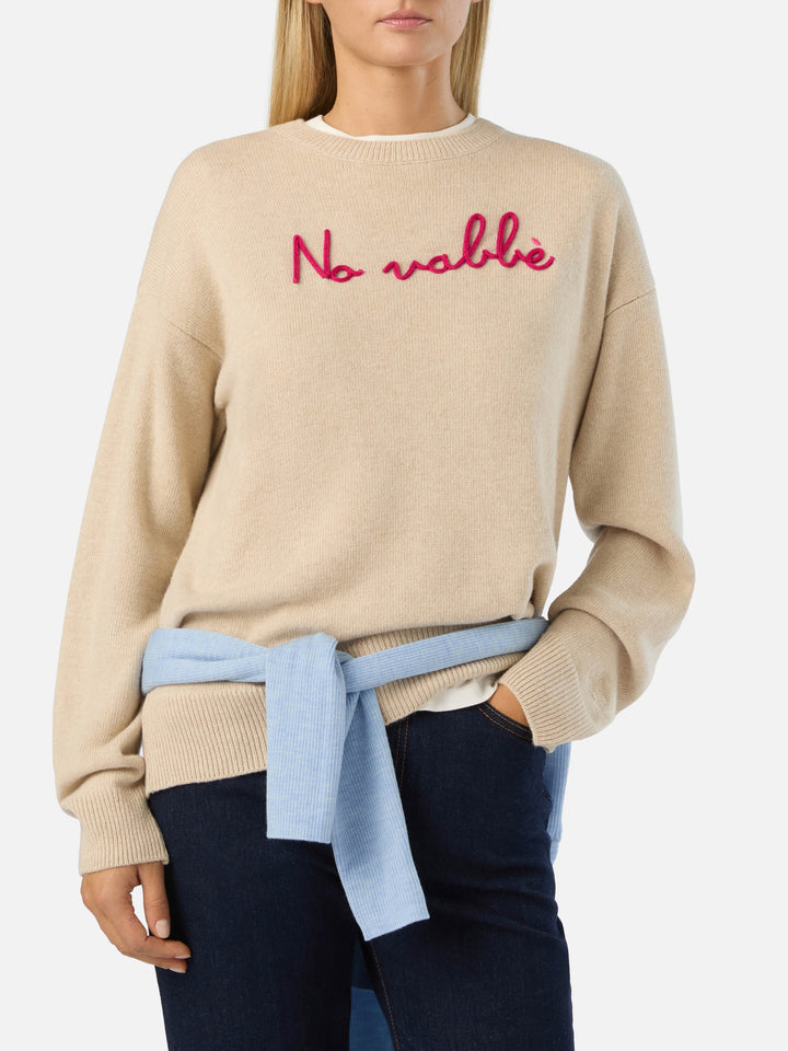 Maglia girocollo Tessa beige in misto lana e cashmere con ricamo No Vabbè