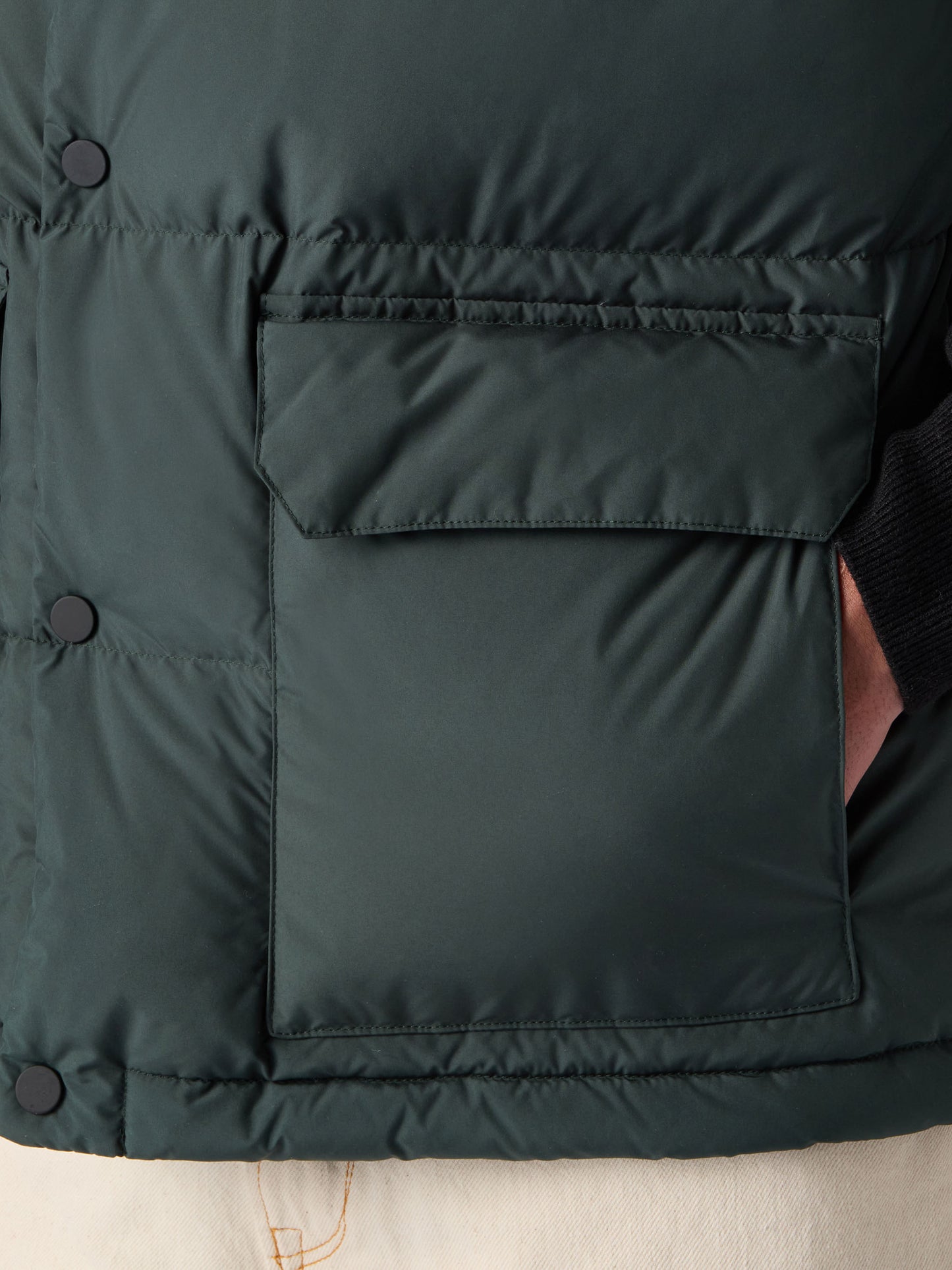 Grüne Daunenweste für Herren mit Taschen