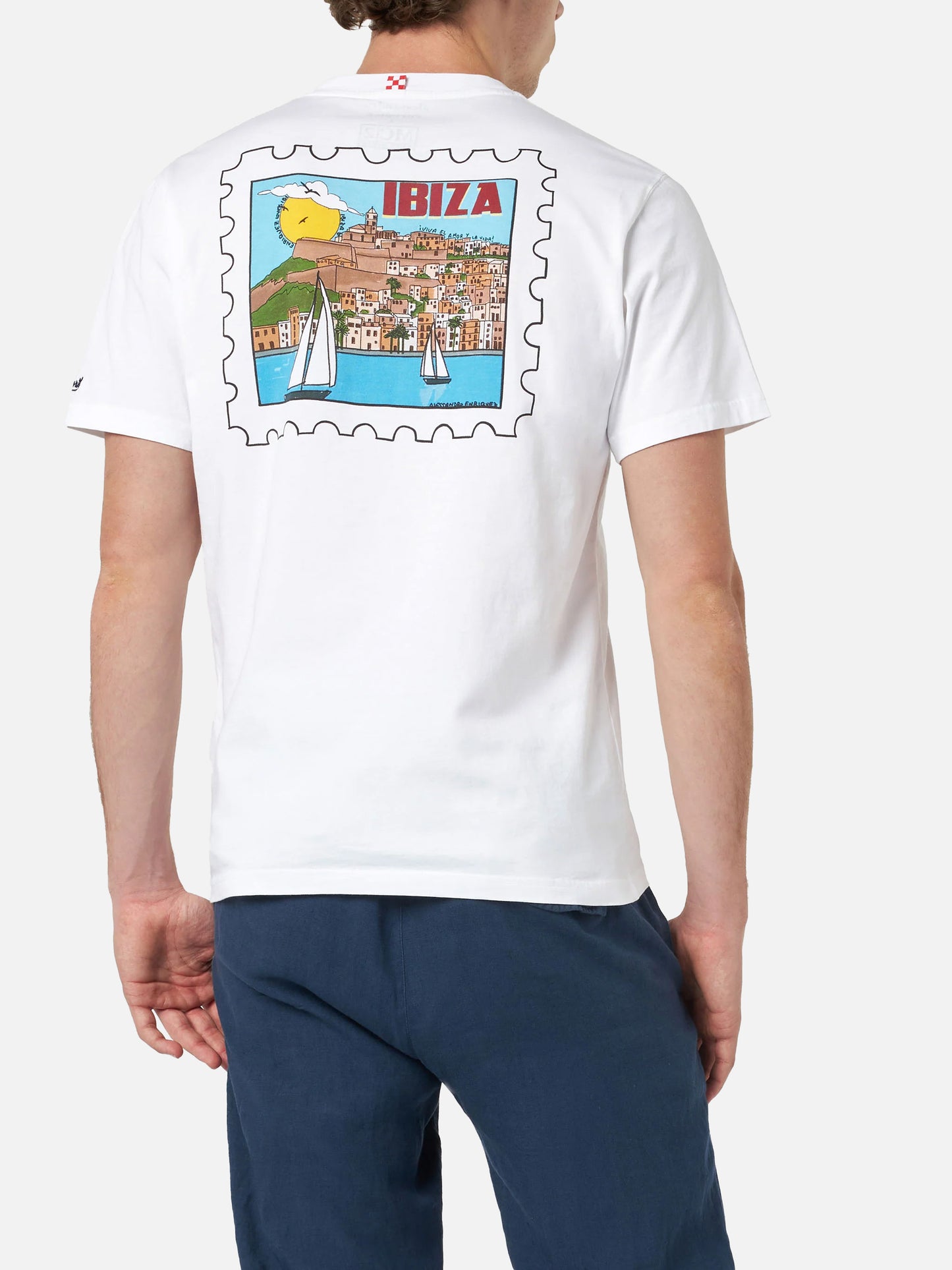 Herren-T-Shirt aus Baumwolle mit Aufdruck „Ibiza-Postkarte“ auf Vorder- und Rückseite | ALESSANDRO ENRIQUEZ SONDERAUSGABE