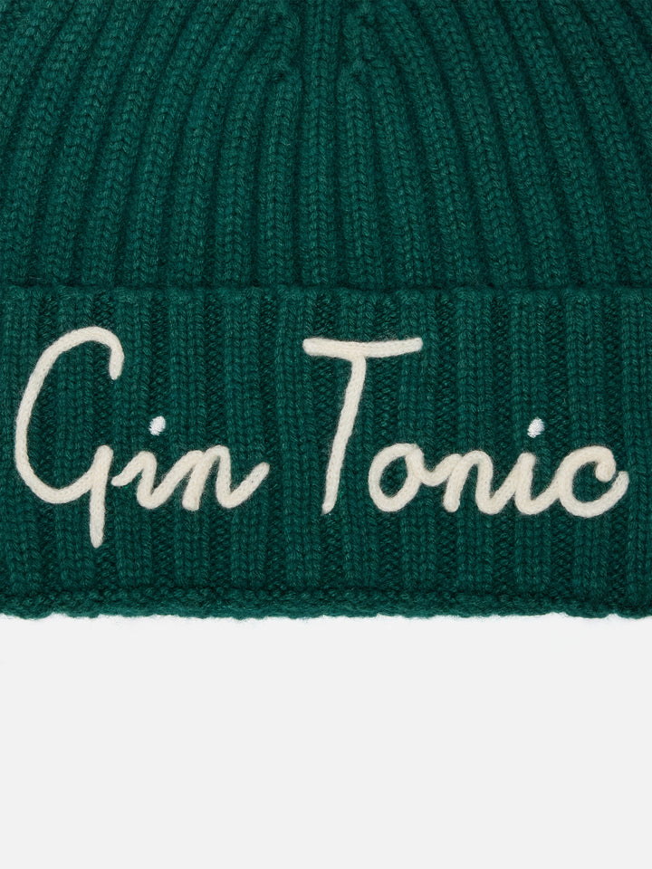 Wengen beanie in cashmere blend in British green with Gin Tonic embroidery