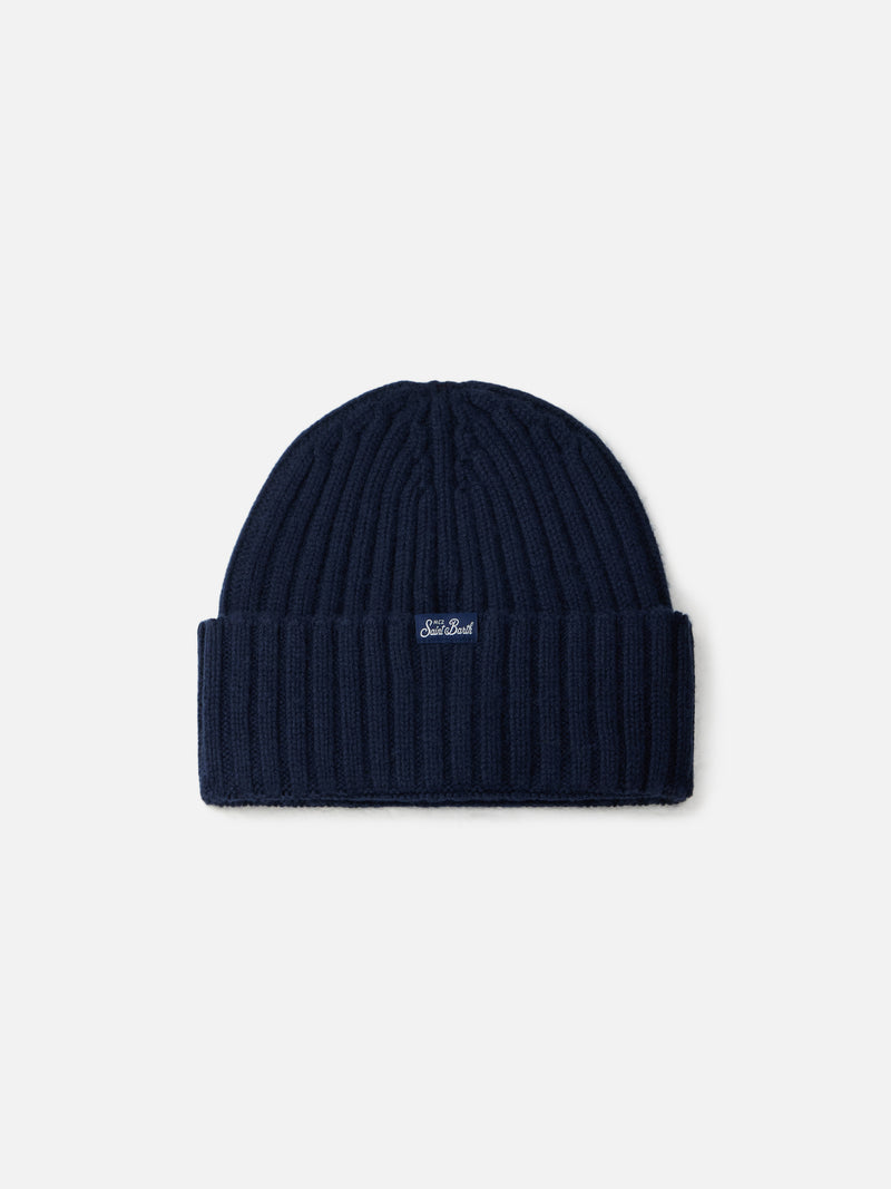 Man ribbed blue hat Wengen with Gin Tonic embroidery