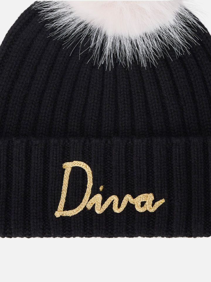 Gorro Wengen negro con pompón y bordado Diva 