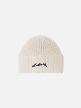 Wengen beanie in cashmere in white with St. Moritz embroidery