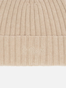 Wengen beanie in beige wool with St. Barth embroidery on the turn-up