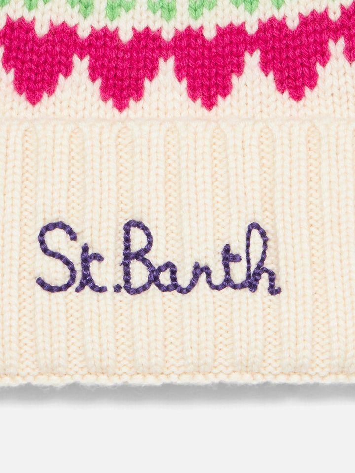 Woman white beanie with fair isle heart jacquard