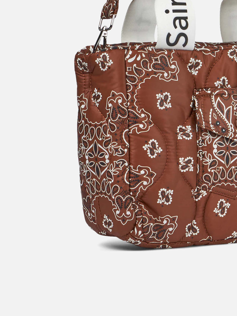 Puffer-Handtasche mit Bandana-Print