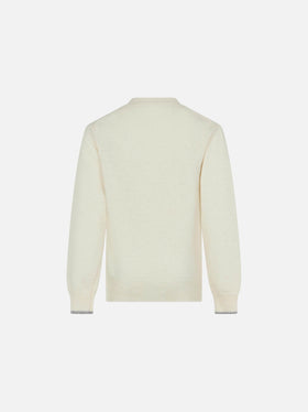 Mädchenpullover mit Rundhalsausschnitt und „All I need is snow“-Schriftzug