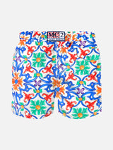 Badeshorts für Jungen aus leichtem Stoff mit Majolika-Print