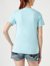 T-shirt da donna in cotone con scritta ricamata yoga addicted