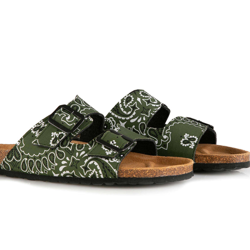 Man sandals with bandanna print