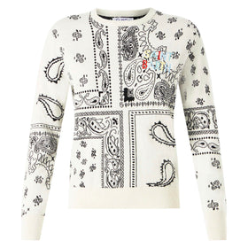 Damenpullover mit aufgesticktem Bandana-Print
