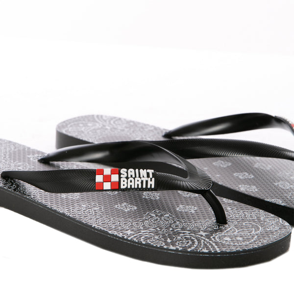 Herren-Flip-Flops mit Bandana-Aufdruck