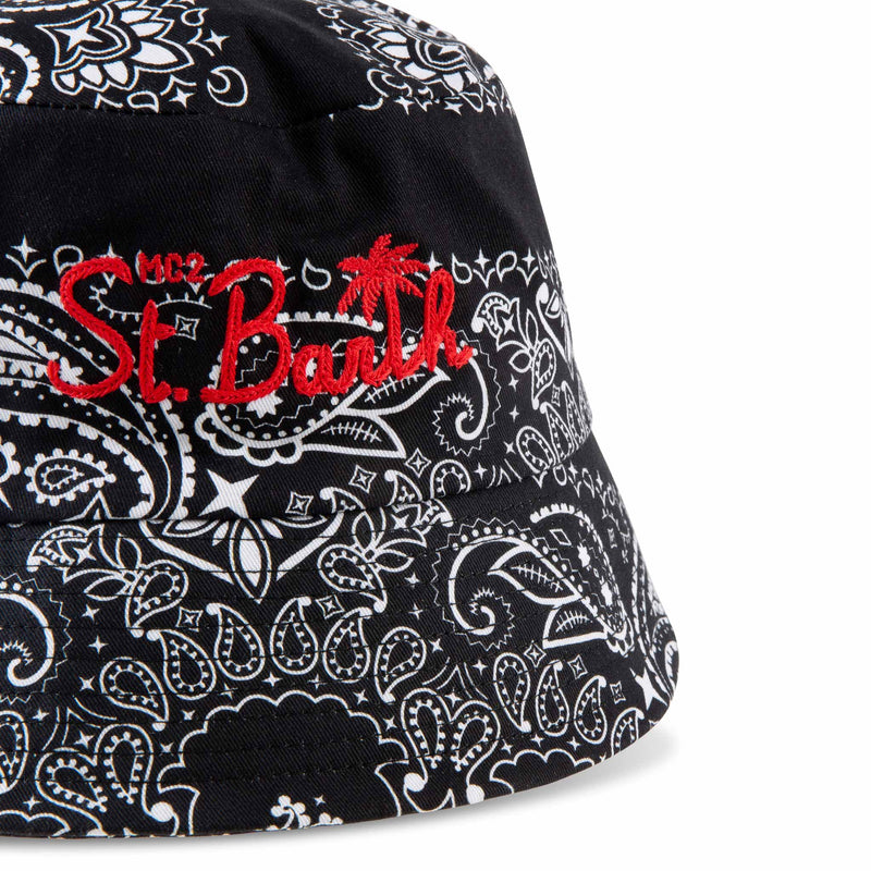 Black bucket hat