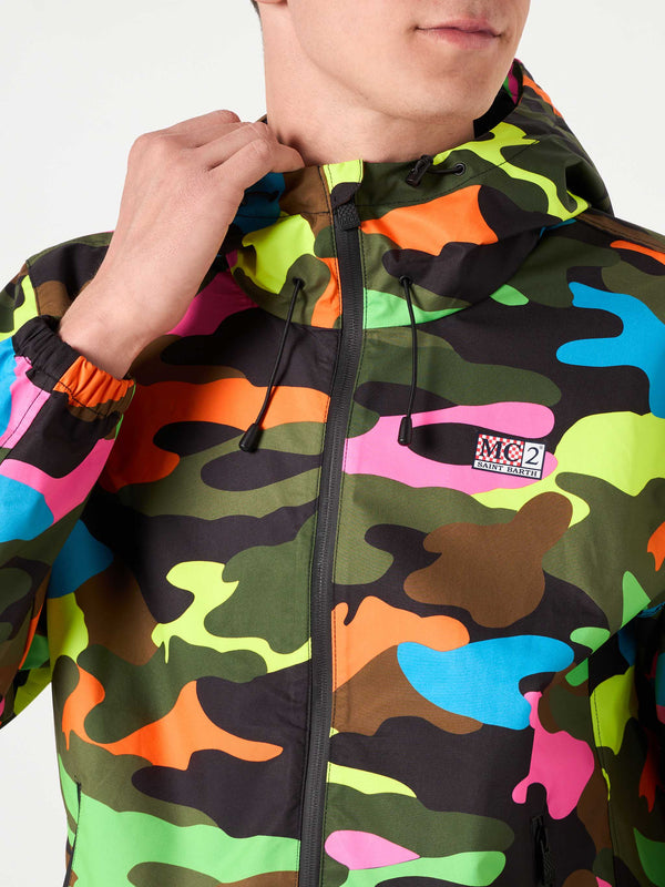 Man hooded lightweight windbreaker with camouflage print