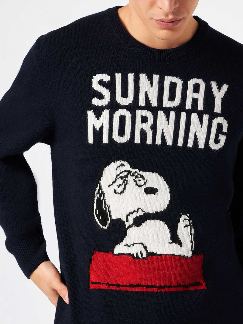 Maglione da uomo con stampa Snoopy Sunday Morning | SNOOPY - EDIZIONE SPECIALE PEANUTS™