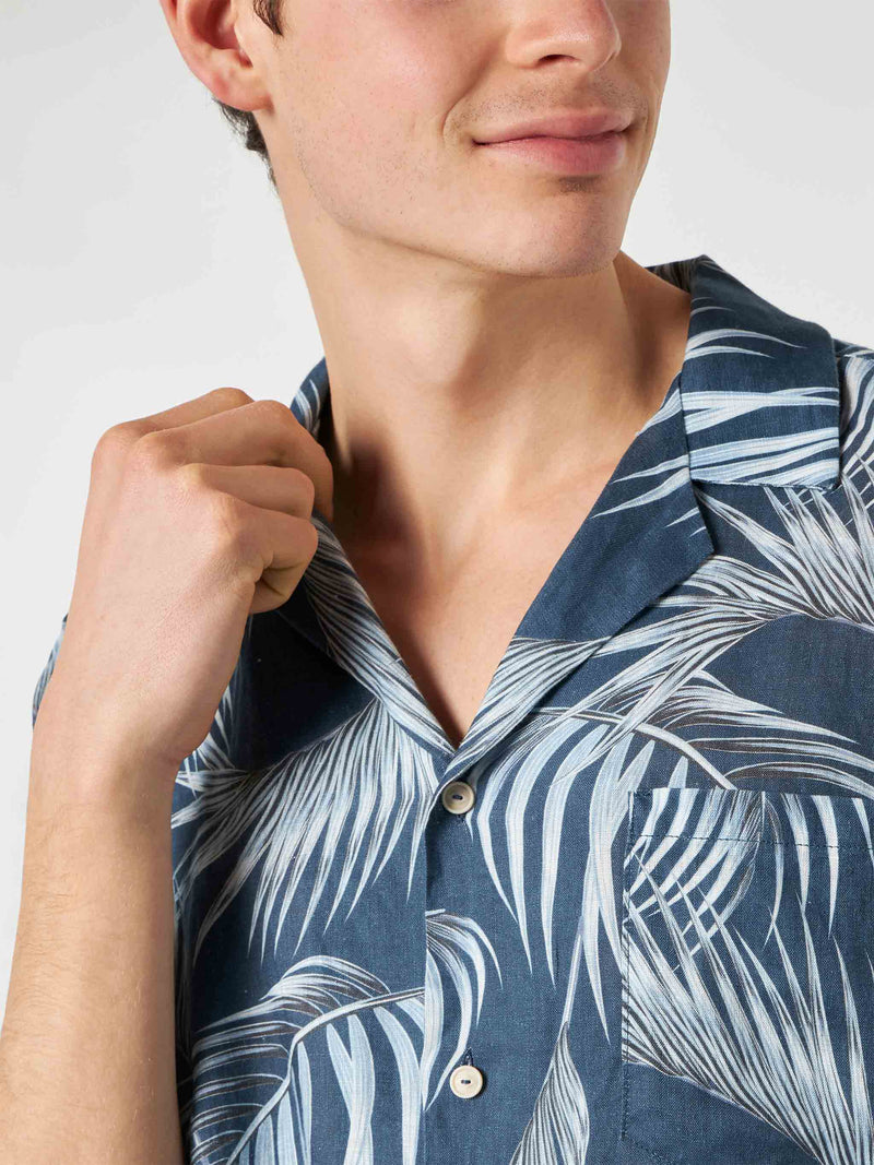 Man shirt with leaf print