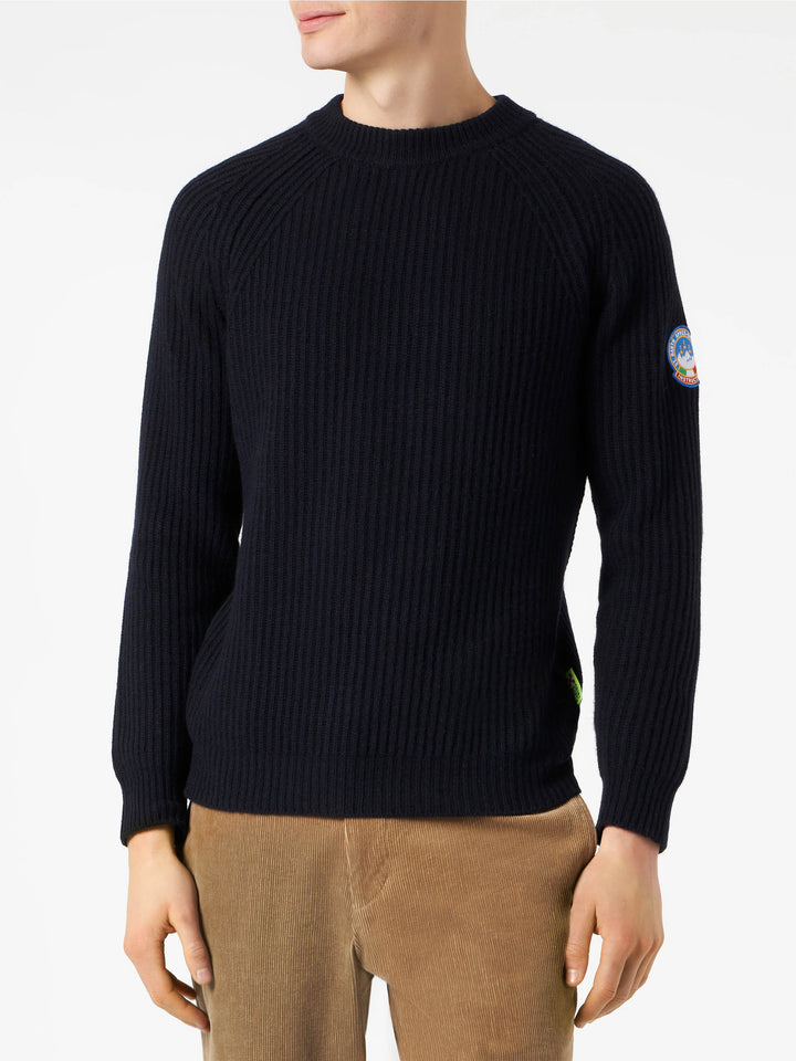 Gerippter blauer Pullover
