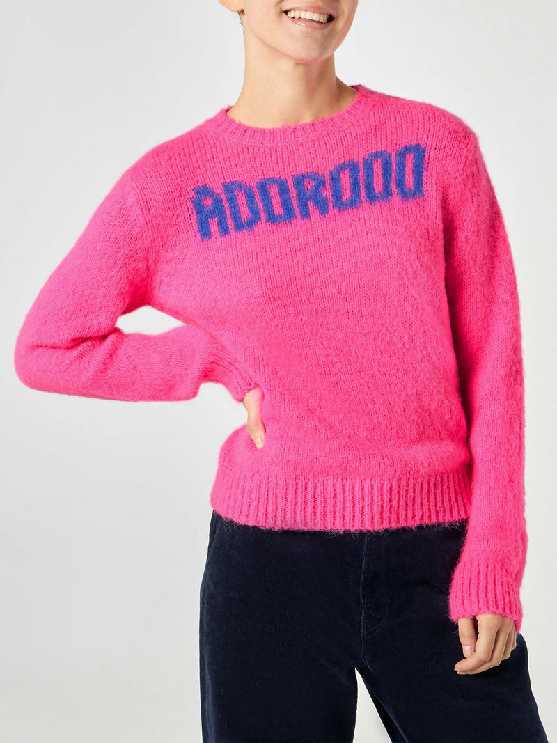 Maglione da donna garzato rosa fluo con stampa Adorooo