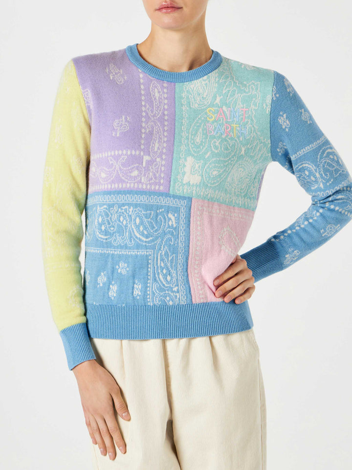 Maglione da donna garzato con stampa bandana
